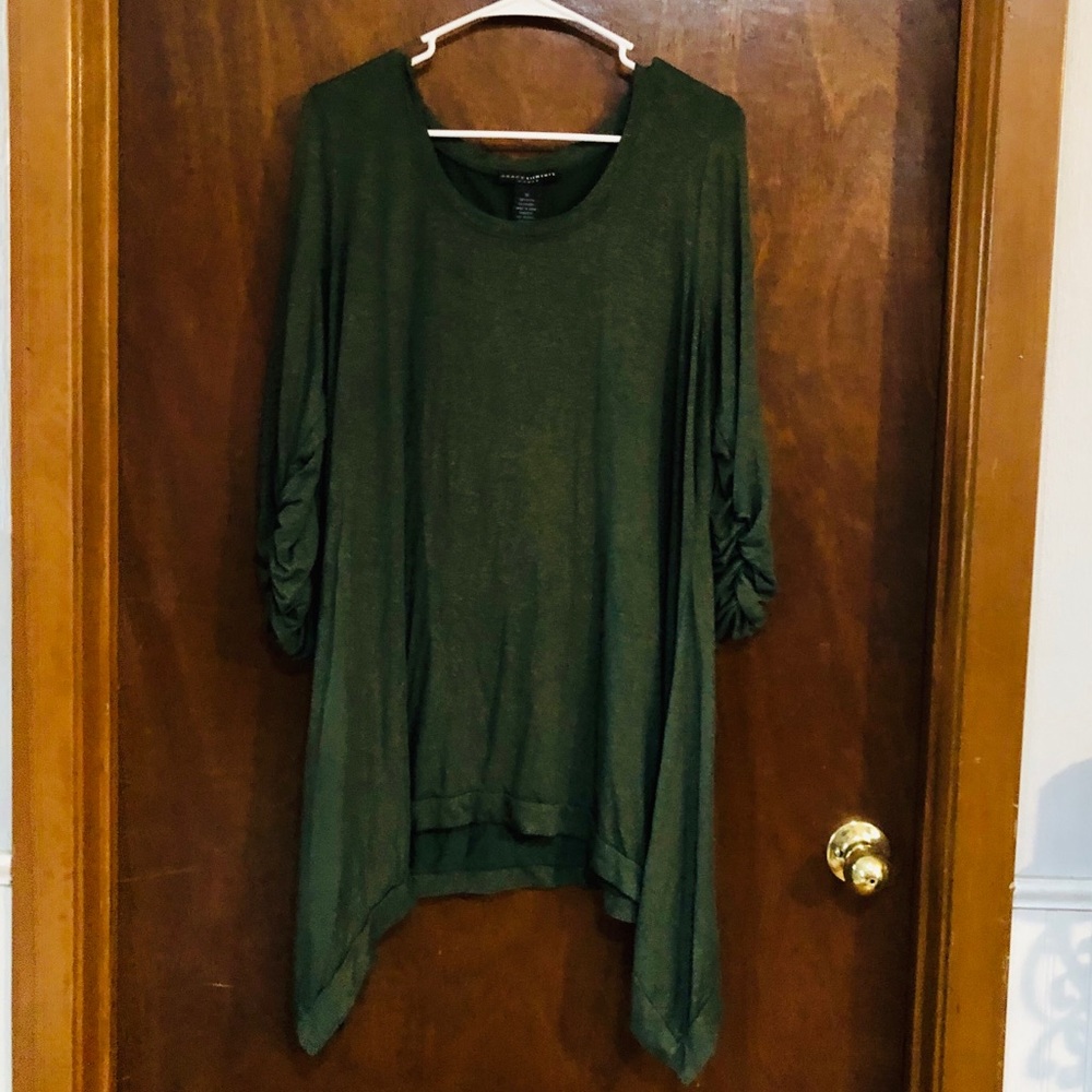 Plus size 1X asymmetrical shark bite top